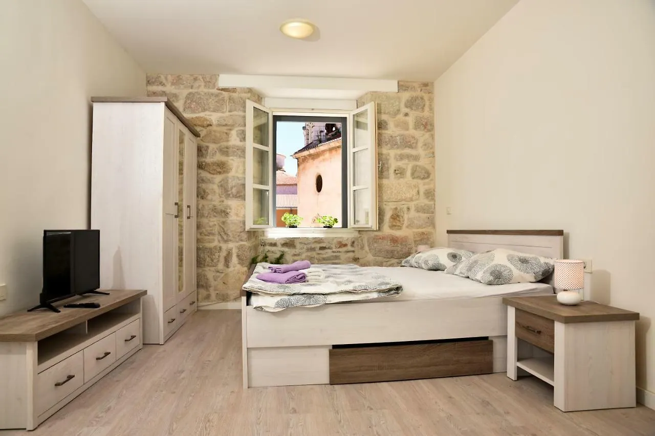 Zadar Small Escape 0*,